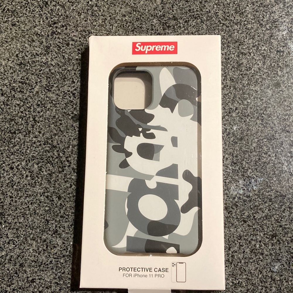 Supreme iPhone 11 Pro camo case